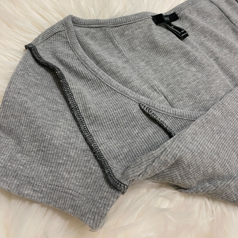 Forever 21 - crop top - Picture 2 of 3